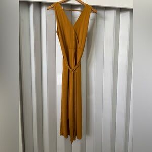 Yellow Pleated V-neck Sleeveless Jumpsuit